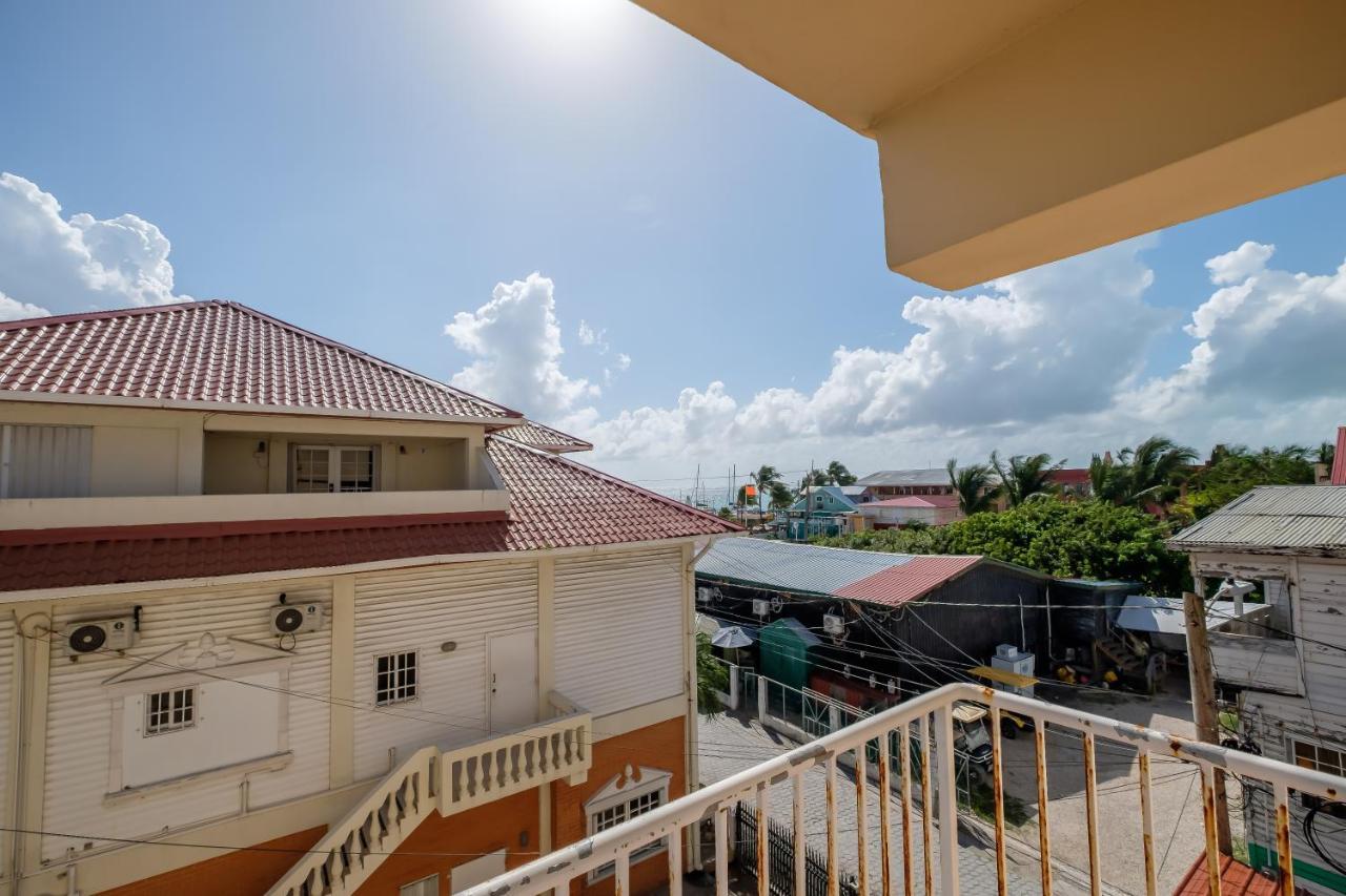 Voyager Sun & Reef Hotel ซานเปโดร ภายนอก รูปภาพ