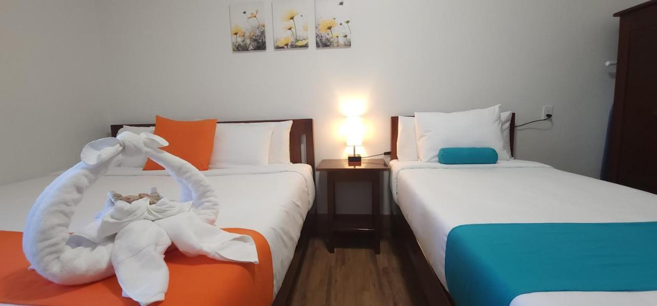 Voyager Sun & Reef Hotel ซานเปโดร ภายนอก รูปภาพ