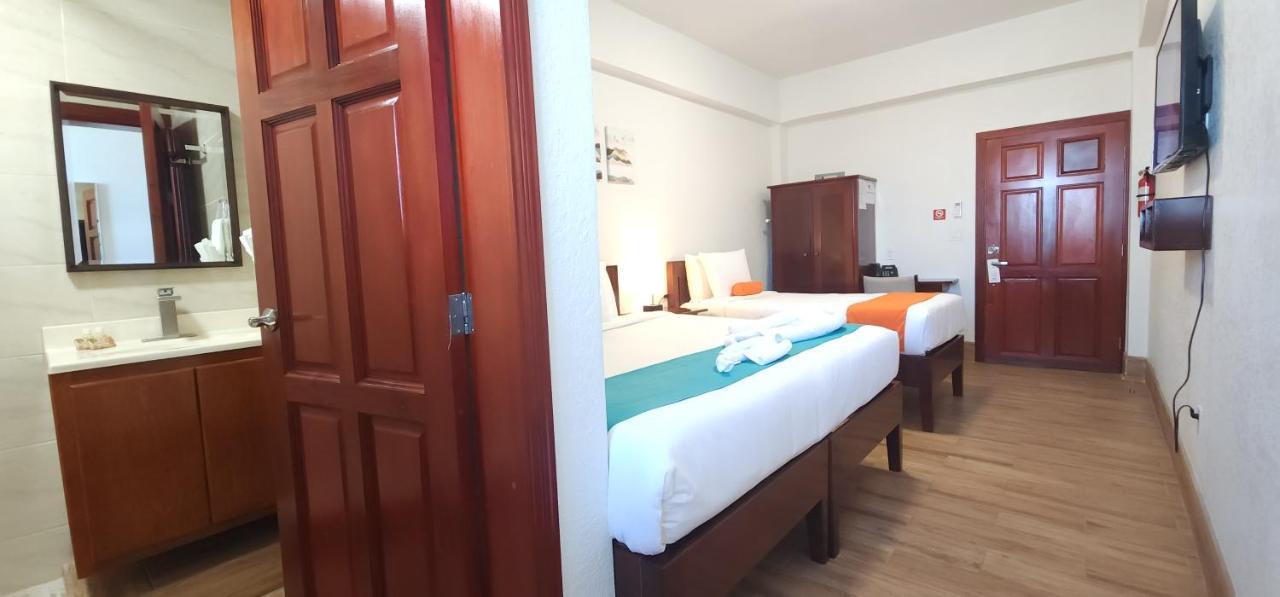 Voyager Sun & Reef Hotel ซานเปโดร ภายนอก รูปภาพ