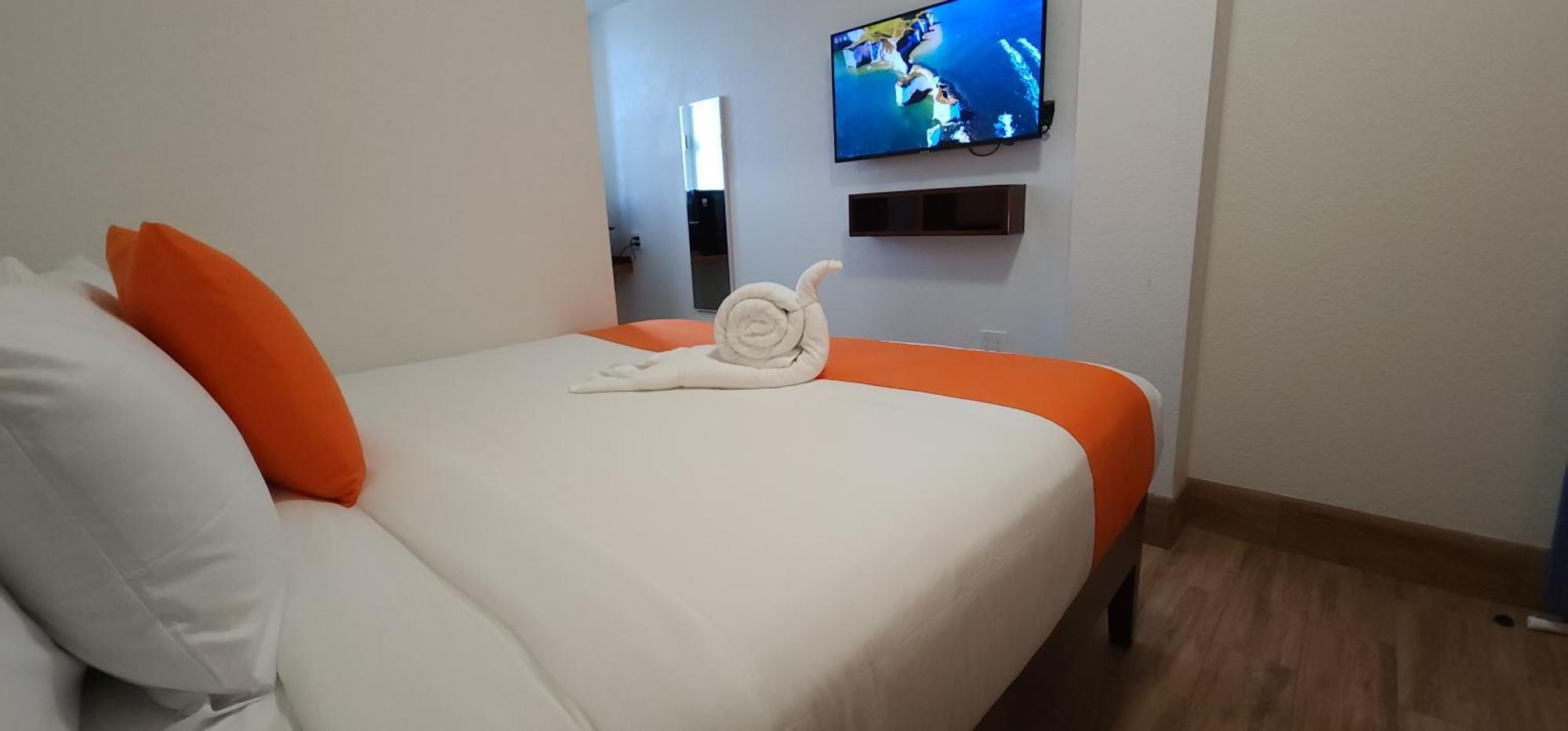 Voyager Sun & Reef Hotel ซานเปโดร ภายนอก รูปภาพ