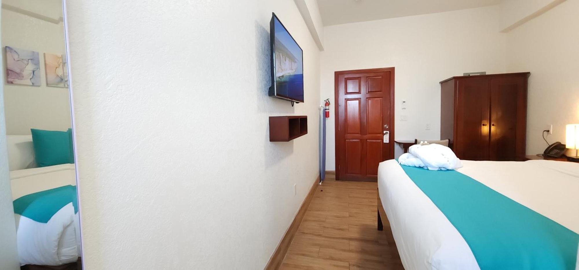 Voyager Sun & Reef Hotel ซานเปโดร ภายนอก รูปภาพ